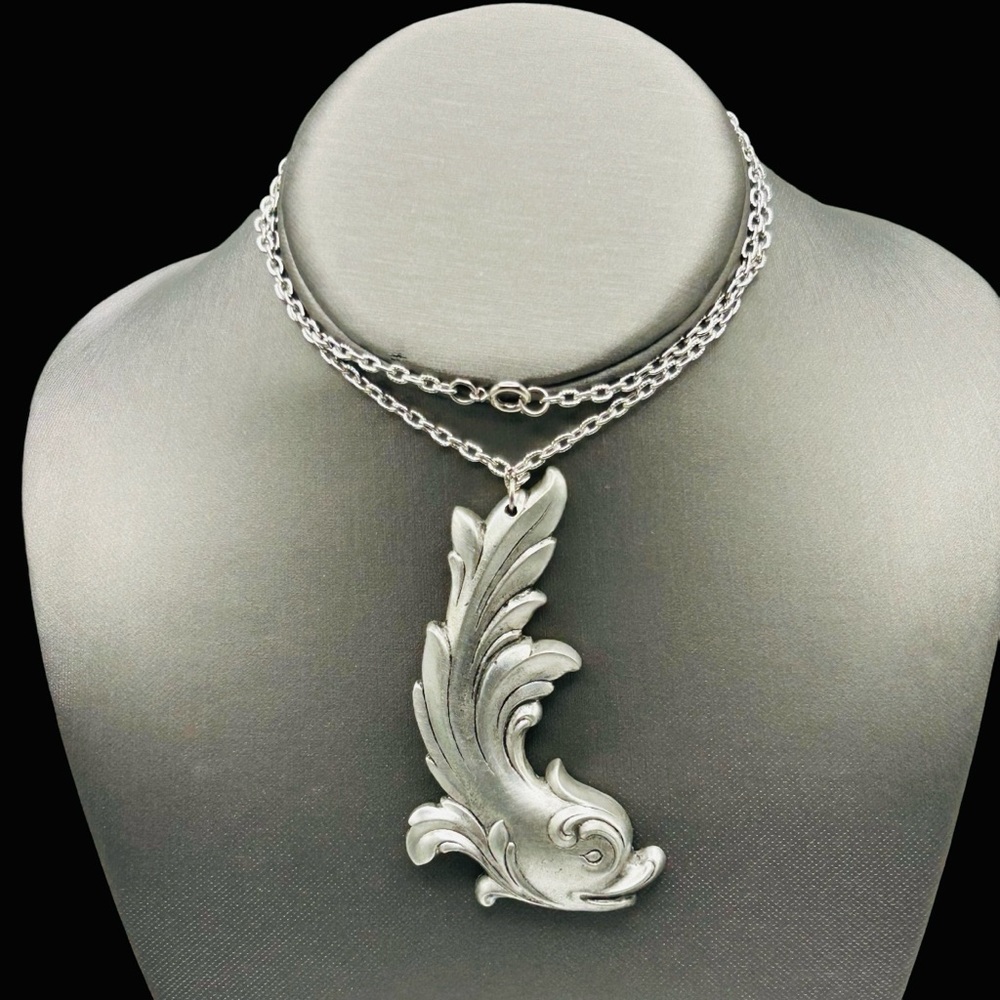 Vintage Neoclassical Figural Dolphin Pendant Necklace